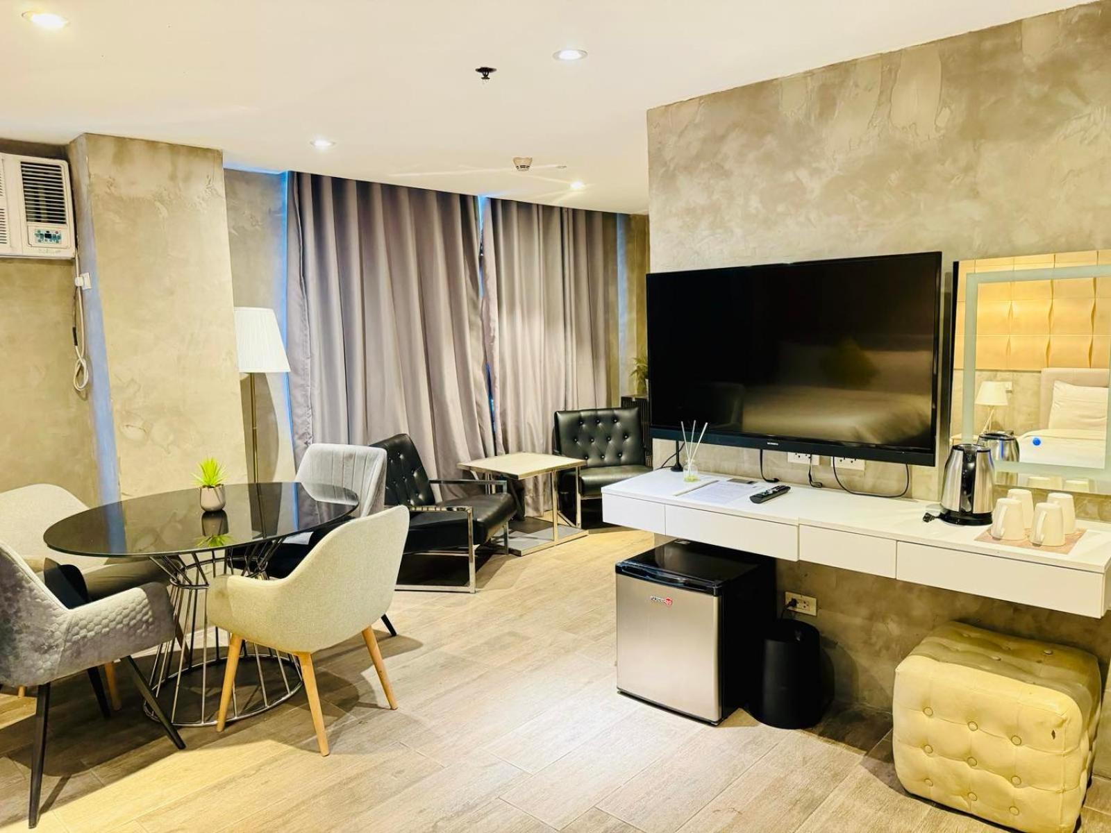 City Park Hotel Residences Taguig Exterior photo